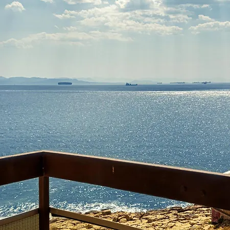 Above The Sea Apartment Piraeus Exterior photo